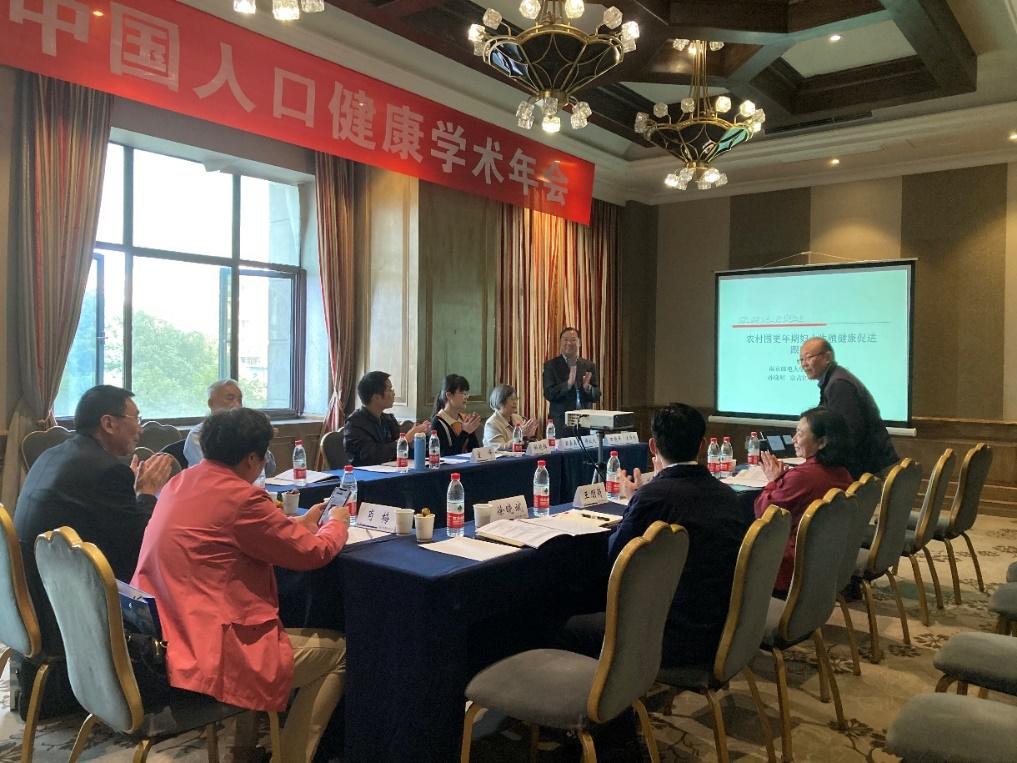 河北省育兒假最新規(guī)定，解讀與影響分析