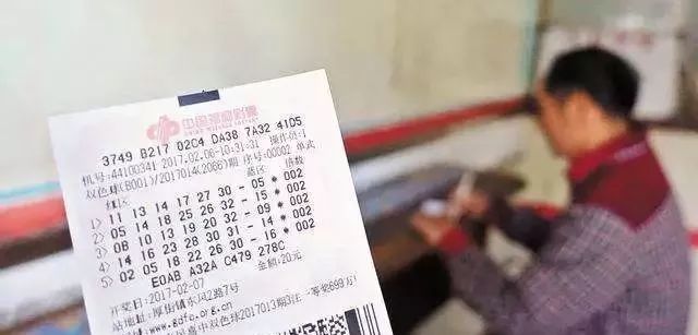 澳門今晚特馬開什么號，理性看待彩票，警惕違法犯罪風(fēng)險(xiǎn)